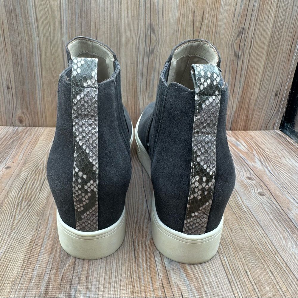 Dolce Vita Wylee Leather Slip On Wedge Comfort Sneaker Gray Suede Size 7.5 - Picture 4 of 9